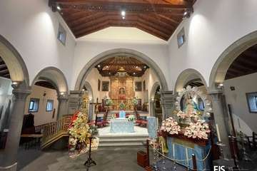 El trono de la Inmaculada Concepción, listo para el día grande de sus fiestas en Jinámar (Telde)/FJS Fotografía.